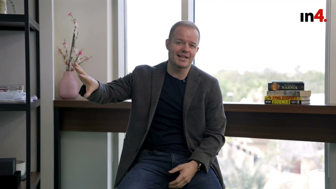 in4: Flying without a map? How uncertainty fuels success in digital transformation!